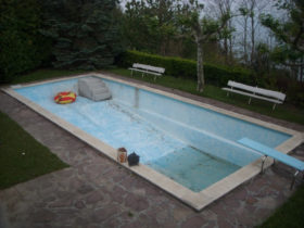 instalacion-gresite-sobre-piscina-poliester-en-santander-antes2